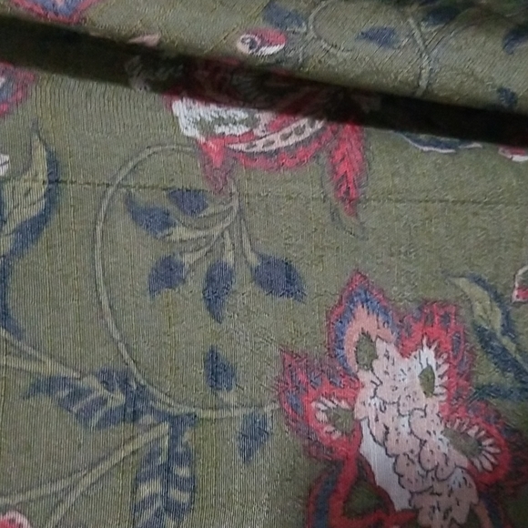 St. John's Bay Sage Green And Floral Sleeveless XL Blouse - Picture 3 of 9